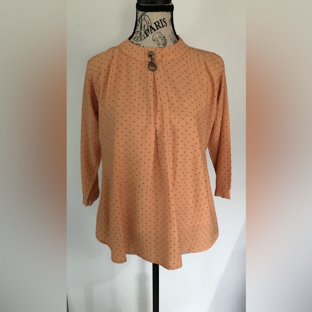 Vintage Blouse X-Large peach with black polka dots